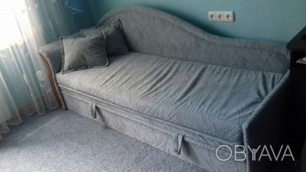 Комфортный диван, можно использовать как двухспальную кровать, есть ниша. . фото 1