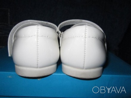 Лаковые туфли Clibee сделаны из качественного кожзама с симпатичным бантиком впе. . фото 1
