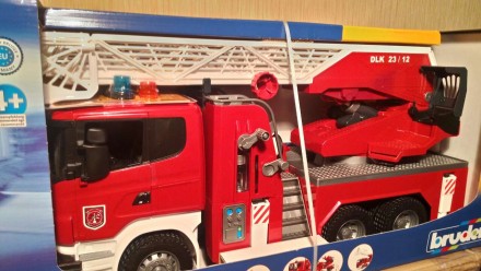 Продам многофункциональный пожарный грузовик Bruder, масштаб 1:16

В наличии, . . фото 8