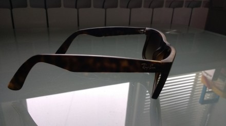 Очки Ray-Ban Justin
- Эти очки, скорее всего, хорошо подойдут на широкое лицо, . . фото 3