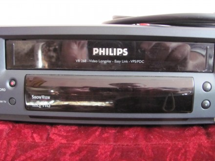 Пишущий видеомагнитофон «PHILIPS» VR268, Video Longplay, Easy Link. В комплекте:. . фото 7