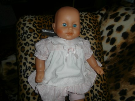 продаю куклу очень красивая -копия 6 месячного ребёнка.длина 64 см.внутри мягкая. . фото 3