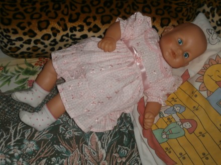 продаю куклу очень красивая -копия 6 месячного ребёнка.длина 64 см.внутри мягкая. . фото 2