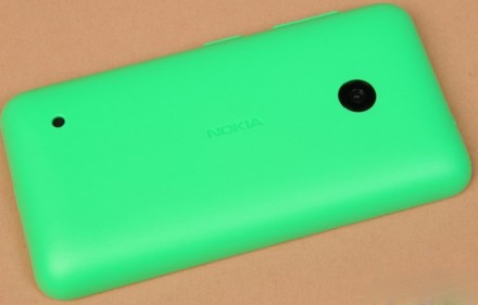 Пластиковая накладка для Nokia LUMIA-520 [Цвет: Зелёный]. Осталась только одна ш. . фото 2