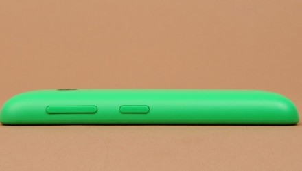 Пластиковая накладка для Nokia LUMIA-520 [Цвет: Зелёный]. Осталась только одна ш. . фото 3