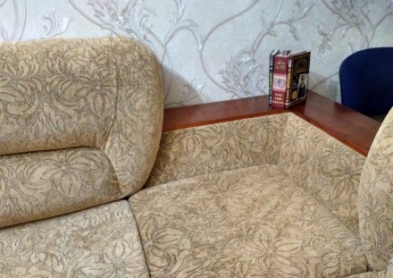 Продам диван, размеры 2.70х1,80 м, раскладывается Дополнительная информация толь. . фото 4