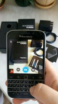 BlackBerry Classic Black Невероятно удобный для ведения деловой переписки, чатов. . фото 6