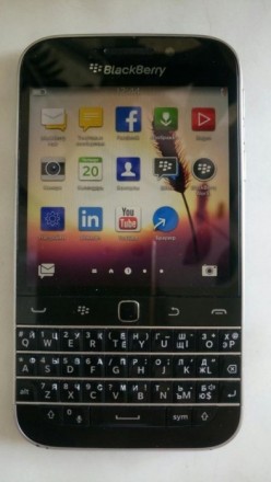 BlackBerry Classic Black Невероятно удобный для ведения деловой переписки, чатов. . фото 2