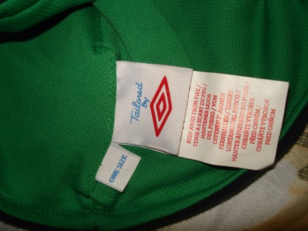 Флисовая шапка Umbro , с эмюлемой северо ирландской футбольной ассоциации.. . фото 3