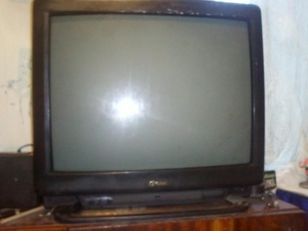Продам телевизор Funai ( Япония) Диагональ экрана 54 см под ремонт или под разбо. . фото 2