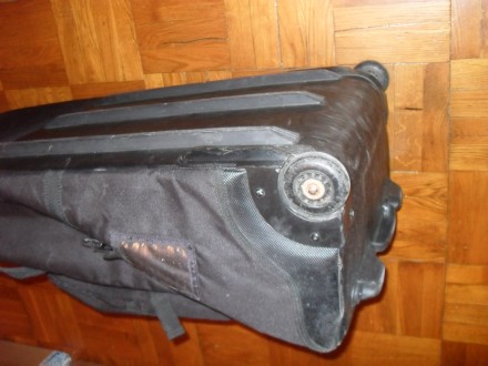 В отличном состоянии , прочная и вместительная сумка для перевозки снаряги  (  в. . фото 10