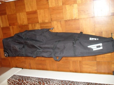 В отличном состоянии , прочная и вместительная сумка для перевозки снаряги  (  в. . фото 11