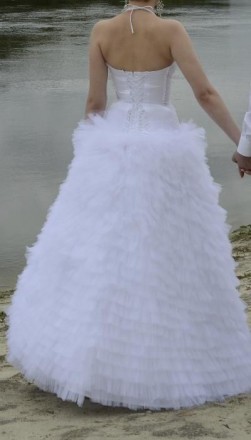 Платье в идеальном состоянии, одевалось на пару часов фотосессии. Не венчанное. . . фото 3