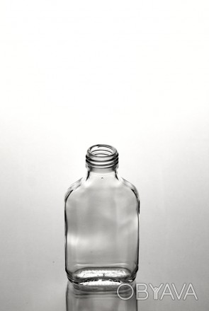 Пляшка скляна плоска 100 мл, є також і 200 мл. Закривається алюмінієвою кришкою . . фото 1