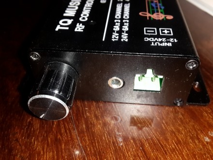 Музыкальный RGB LED контроллер с аудиовходом и микрофоном (TQ MUSIC 2).

Обзор. . фото 4