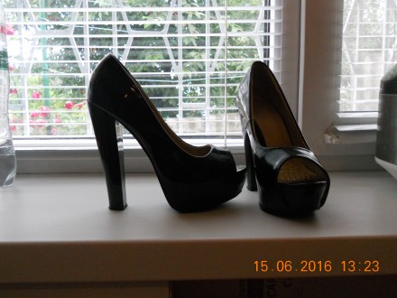 Продам женские туфли с открытым носком, из качественного эколака, производство П. . фото 5