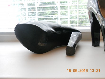 Продам женские туфли с открытым носком, из качественного эколака, производство П. . фото 3