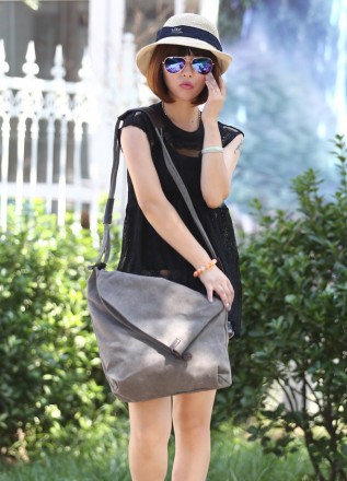 Женская сумка- косуха из холста
Материал:холст высокого качества
Цвет: серый
. . фото 7