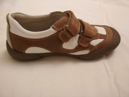 Туфли-кроссовки отличного качества, полностью кожаные, коричневого цвета с белым. . фото 9