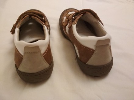 Туфли-кроссовки отличного качества, полностью кожаные, коричневого цвета с белым. . фото 10