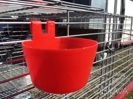 Поилка-кормушка навесная используется для кормления или поение кроликов, домашне. . фото 1