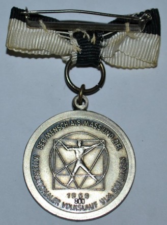 Юбилейная медаль Эйнштейн 1879- 1955,в серебре.. . фото 4