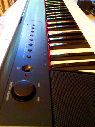 Продам синтезатор Yamaha NP-11, покупали для ребенка, как замена фортепиано, сос. . фото 4