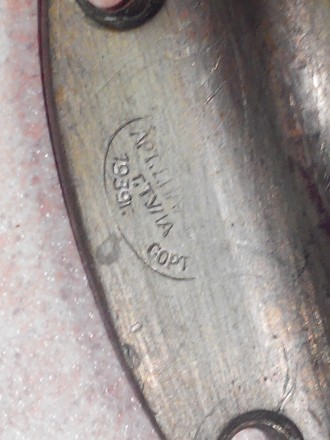 Металлический настенный крючок - вешалка. Сделано в г. Тула в 1939 году.. . фото 3