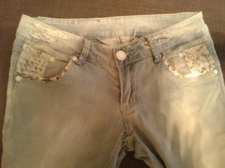 модные летние джинсы.в хорошем состоянии.размер 27. длина по внешнему краю 95, п. . фото 2