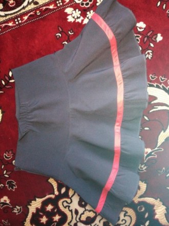 Очень красивая,нарядная школьная юбочка тёмно-синего цвета с вышивкой на 2-3 кла. . фото 4