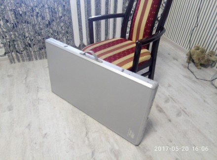 Каркас алюминиевый, столешница ламинированная ДВП, размер стола: 90х50х70 см .
. . фото 5
