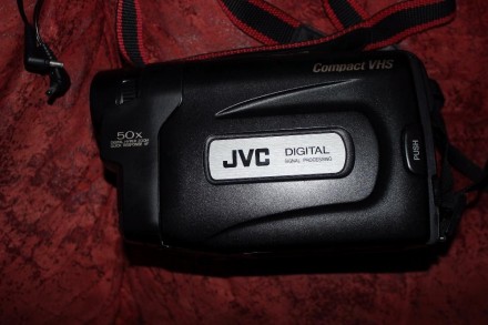 VHS видеокамера JVC GR-AX201. Камера оригинальная, производство Япония. Полность. . фото 3