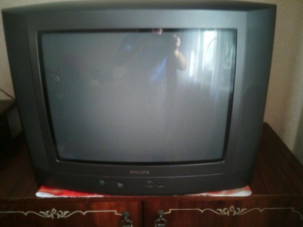 Хороший телевизор,отличное изображение, fm радио, скард, тюльпан. . фото 2