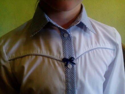 Блузка для девочки школьная рост 134 (Польша). . фото 5