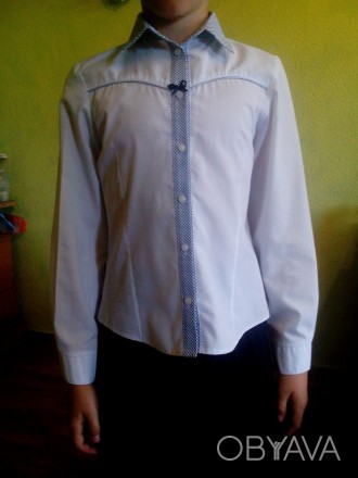 Блузка для девочки школьная рост 134 (Польша). . фото 1