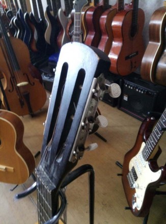 Очень интересная акустическая гитара произведенная на Черниговской музыкальной ф. . фото 7