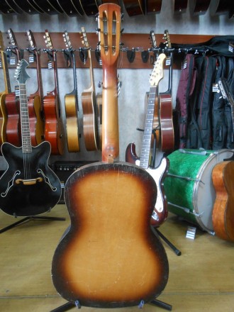 Отличная 6-ти струнная гитара производства Черниговской музыкальной фабрики. Гри. . фото 8
