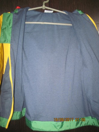 Яркая,красивая,очень качественная демисезонная курточка от немецкого производите. . фото 5