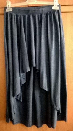 Трикотажная юбка интересного фасона. ПОТ 38-40 см, длина спереди 36 см, сзади 82. . фото 2