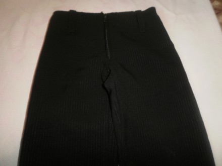 Продам брюки школьные черные на девочку р 116см. Длина 67см, шаг 52см, пояс (1/2. . фото 3