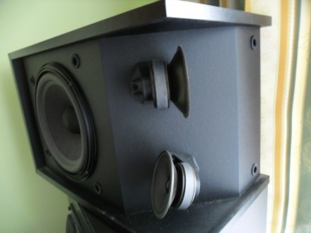 Акустика Bose-301-Series-III-Main-Stereo-Speakers 
ПАРАМЕТРЫ:

Состояние : б/. . фото 5