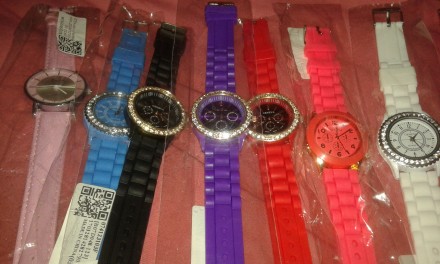 классные силиконовые браслеты с часами и калькулятором. разные цвета-белый, сини. . фото 8