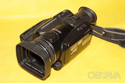 Видеокамера JVC GZ-HD7. Состояние - хорошее. Полный комплект + запасной жесткий . . фото 1