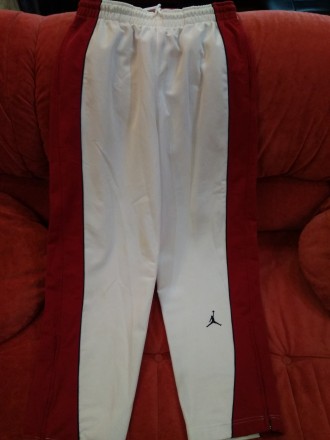штаны jordan,расцветка-белые с крассным,размер-52-54,при росте 180-190см,произво. . фото 3