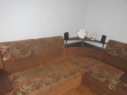 Диван в хорошем состоянии,спальное место 120 × 190.Сам диван можно переставлять . . фото 3