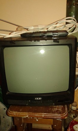 Телевізор з діагоналлю 32 см.. . фото 2