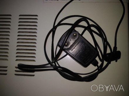 Сетевое зарядное устройство для телефонов Sony Ericsson старых моделей: серий "K. . фото 1