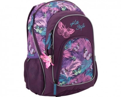 Рюкзак выполнен из фиолетового полиэстера с яркими бабочками, имеет розовую подк. . фото 2