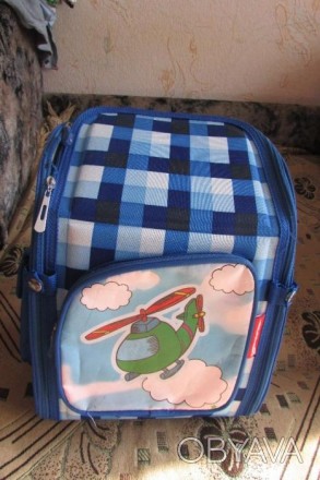 Рюкзак школьный для 1-3 класса для мальчика. Спинка ортопедическая. Не затертый.. . фото 1