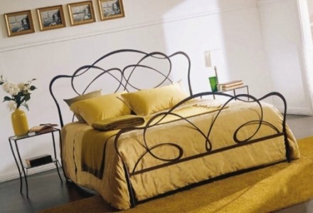 Для спальни кованые кровати в оригинальном дизайне.  Размер, цвет покраски и пат. . фото 2